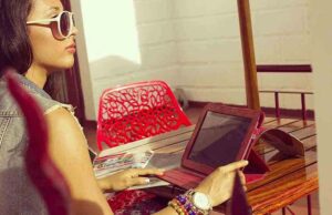 The Perfect Shoes and Bags to Pair With Spring Looks